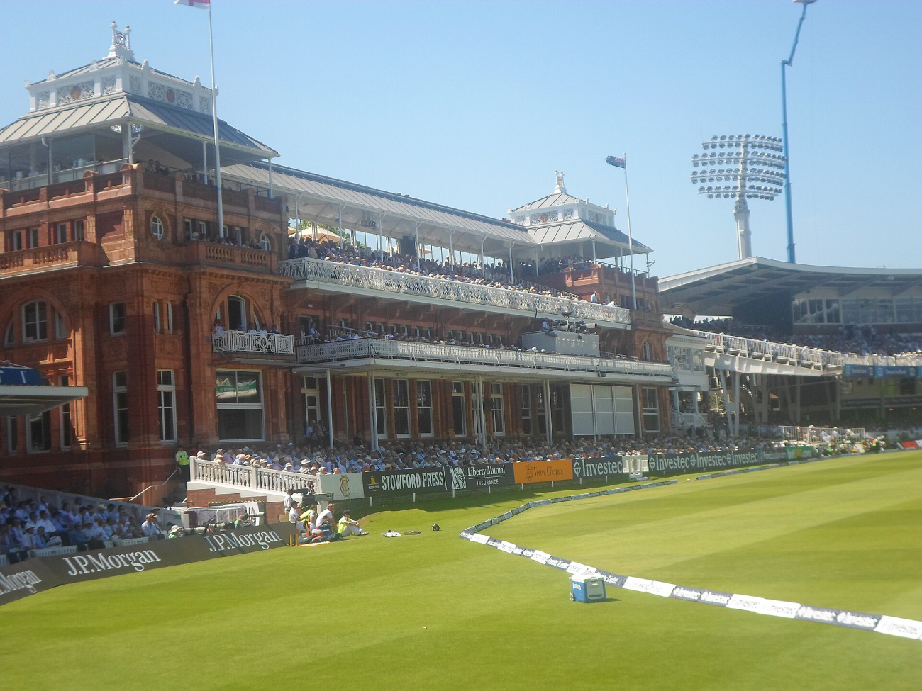 The green at Parsons Green with The White Horse