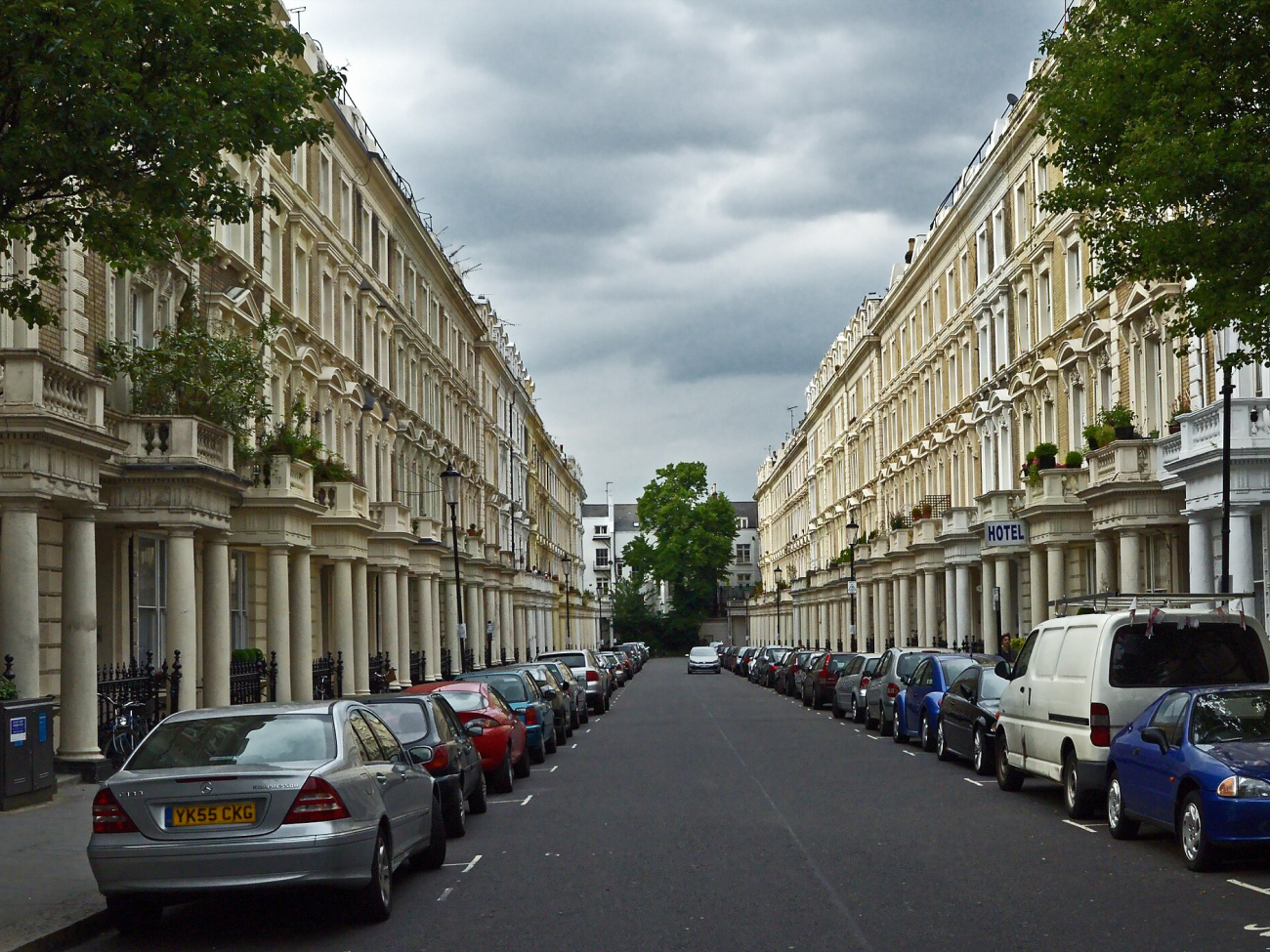 The green at Parsons Green with The White Horse