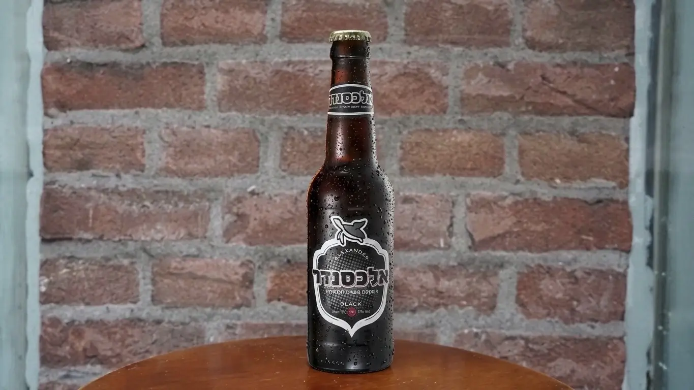 Alexander Black 330ml — dark craft beer available at Mezzave Amsterdam