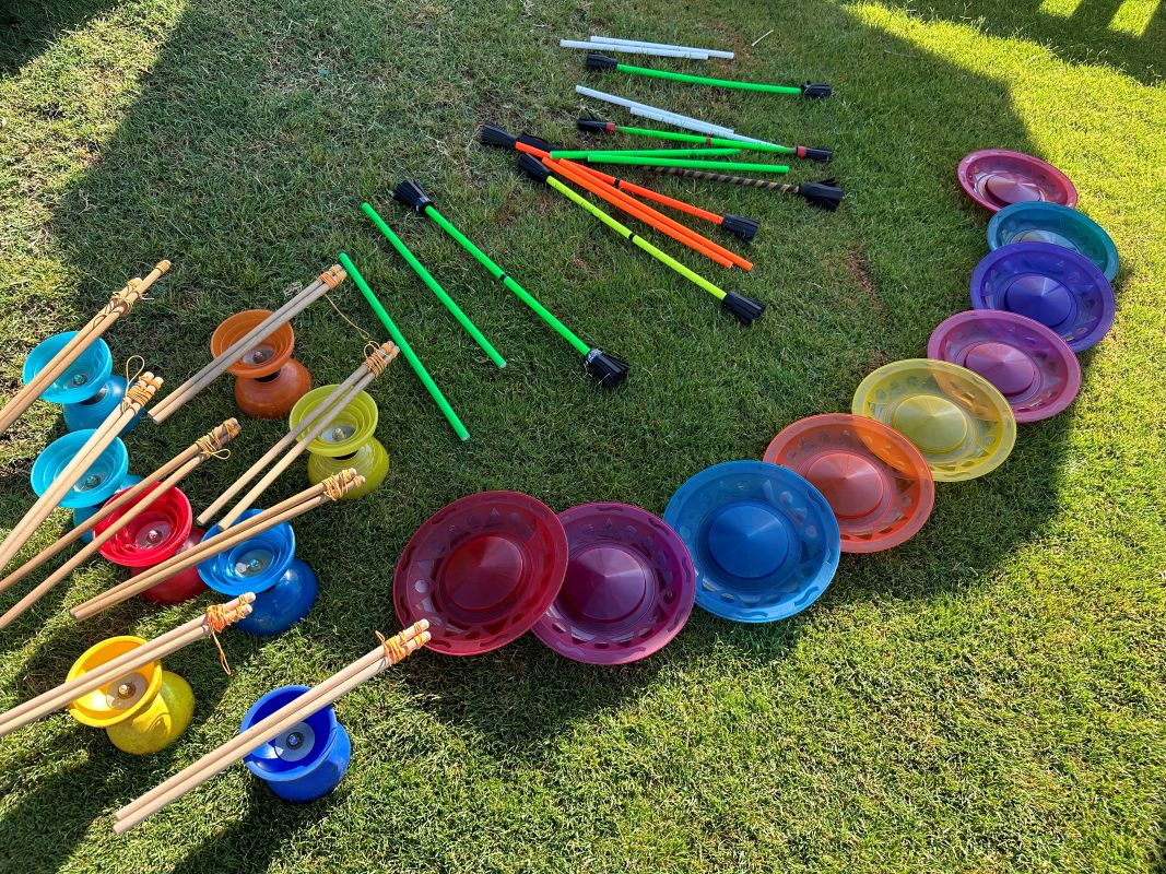 Juggling School | Jonglage Workshop am 12. August | Vorbeikommen und Mitmachen