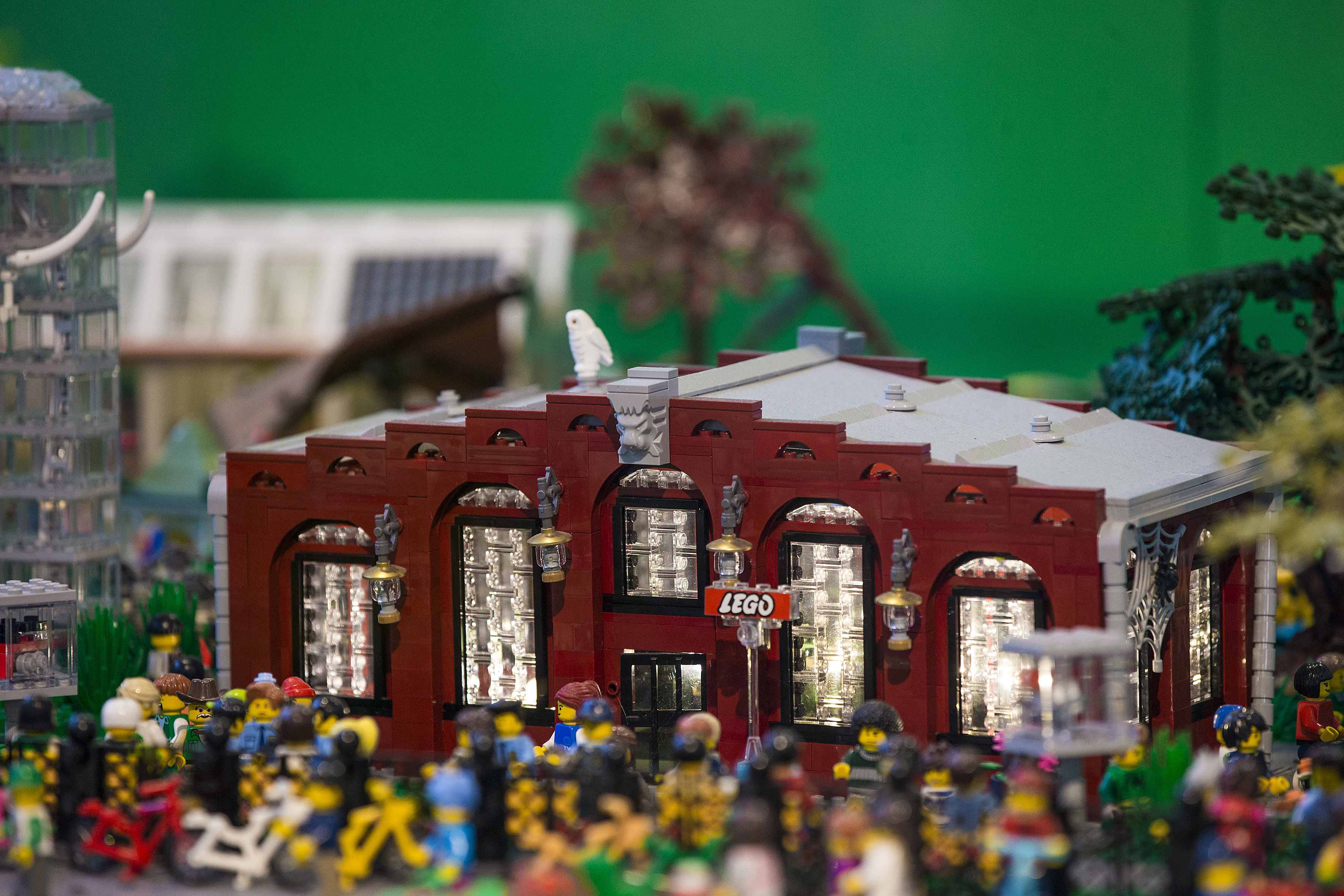 Taschenlampenführung in der LEGO® Fan Ausstellung