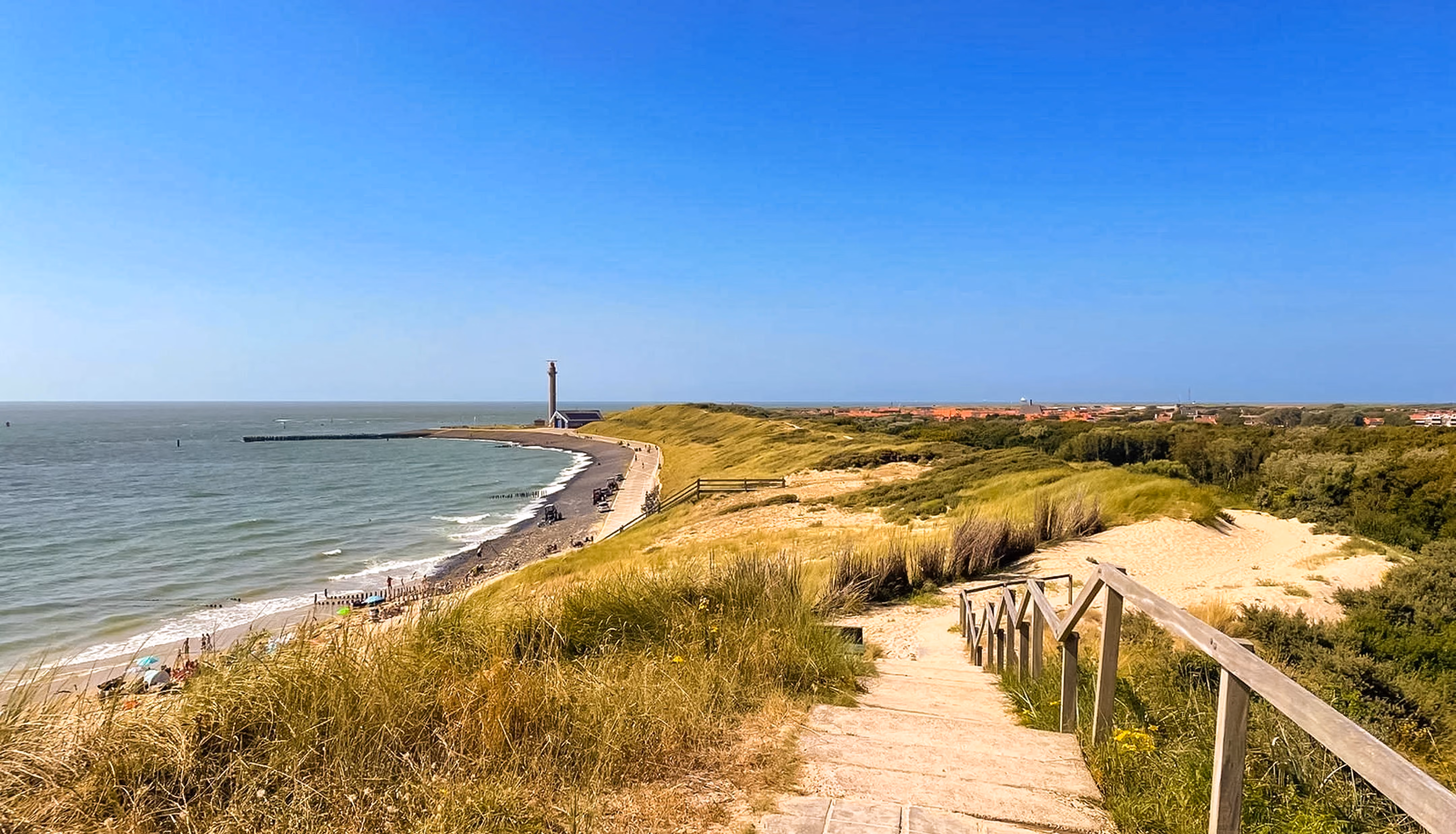 Nordseestrand und Dünen auf Walcheren in Zeeland