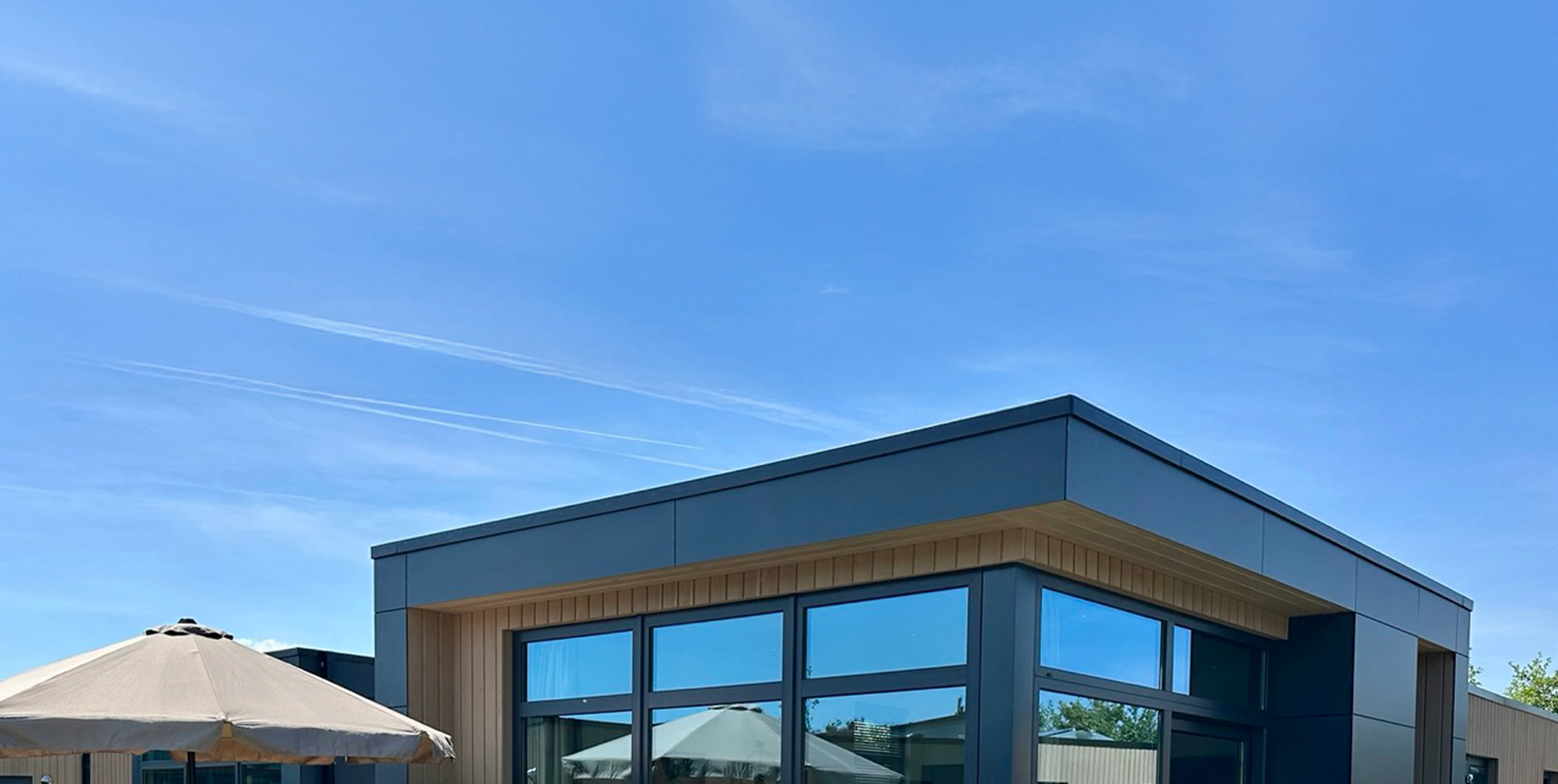 Cube Exclusif 14 mit Terrasse im EuroParcs De Zeeuwse Duinen in Westkapelle