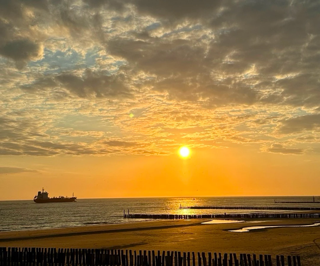 Sonnenuntergang am Strand von Westkapelle an der Nordsee