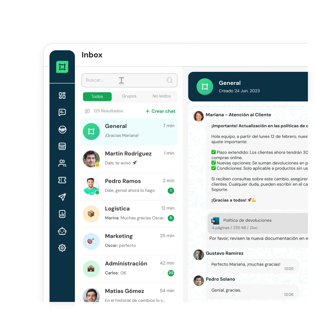 Spanish messaging app inbox interface showing chats with contacts and groups, including a highlighted message about updated return policies.