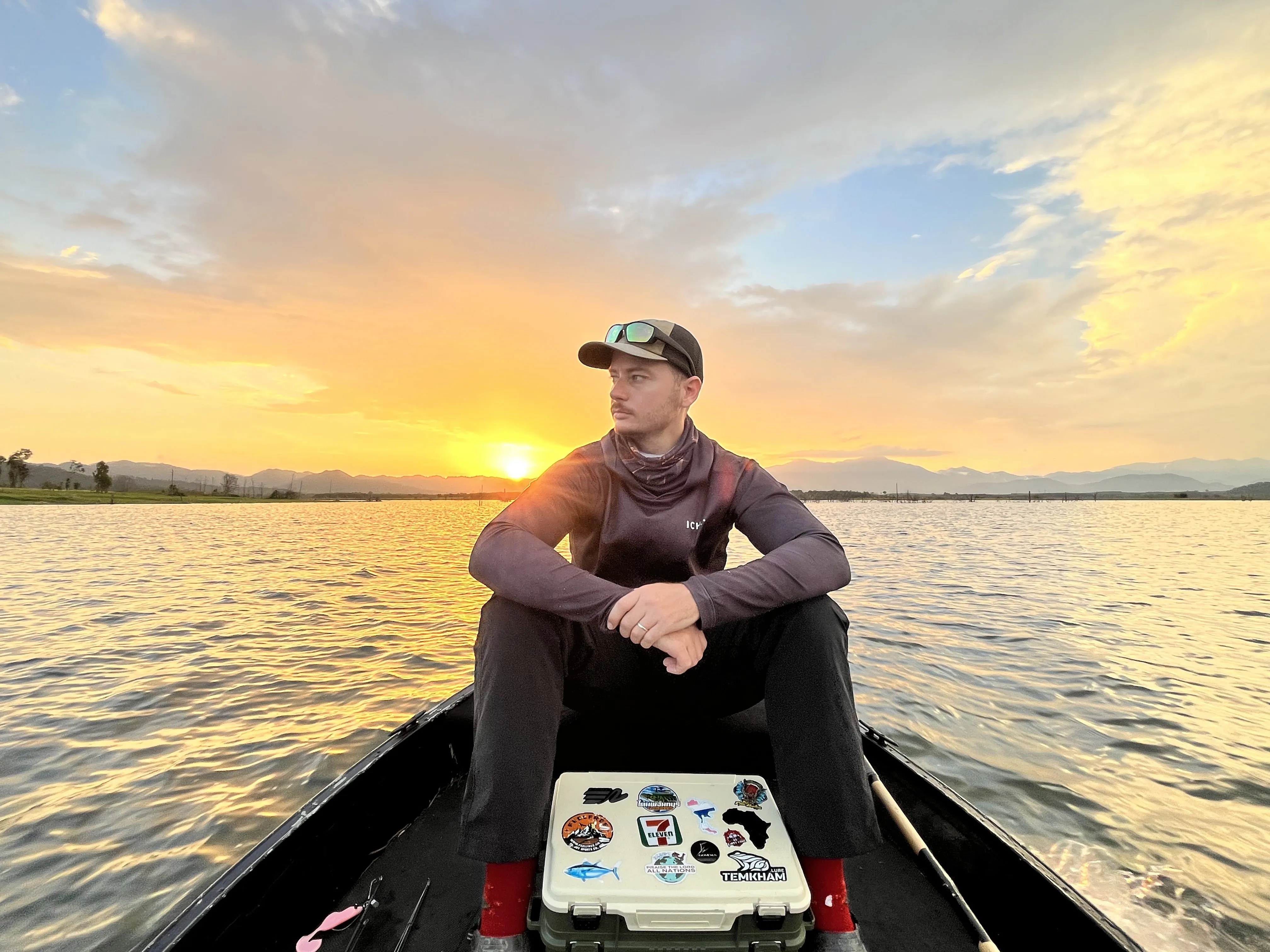 Giant snakehead caught while fishing fryballs during peak season