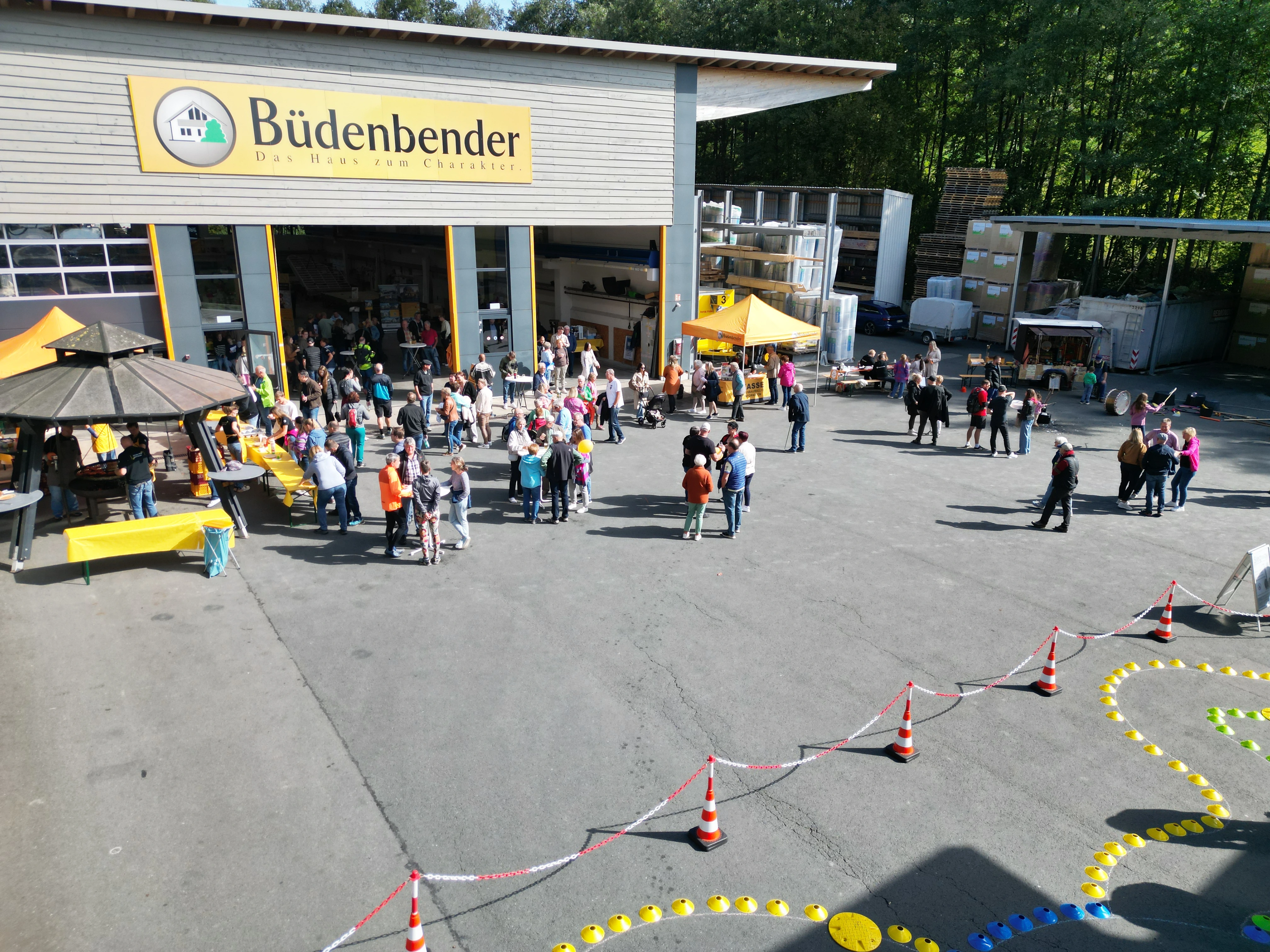 Gebaut wird bei uns. Geplant wird bei Ihnen.