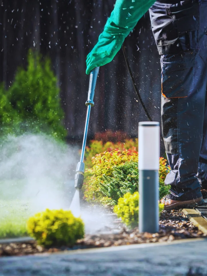 nettoyage des parties extérieurs (chemins, terrasses, mobilier exterieur de jardin)