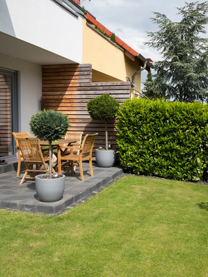 entretien de jardin et espace vert et pose d'abri de jardin Hem