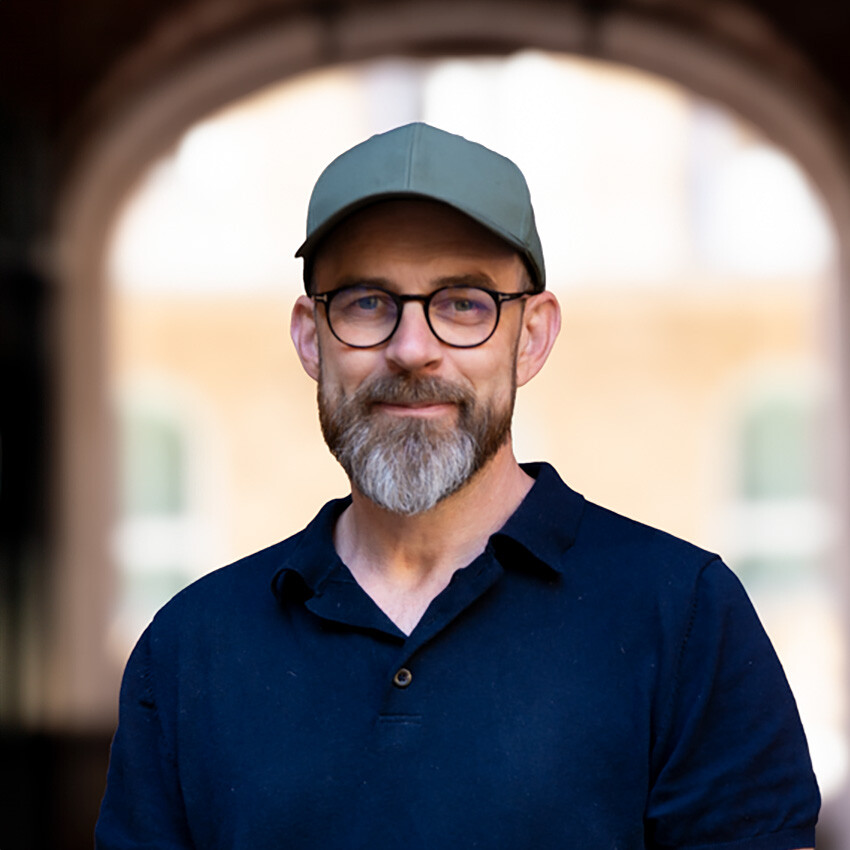 Stian Hansen, Diffrent