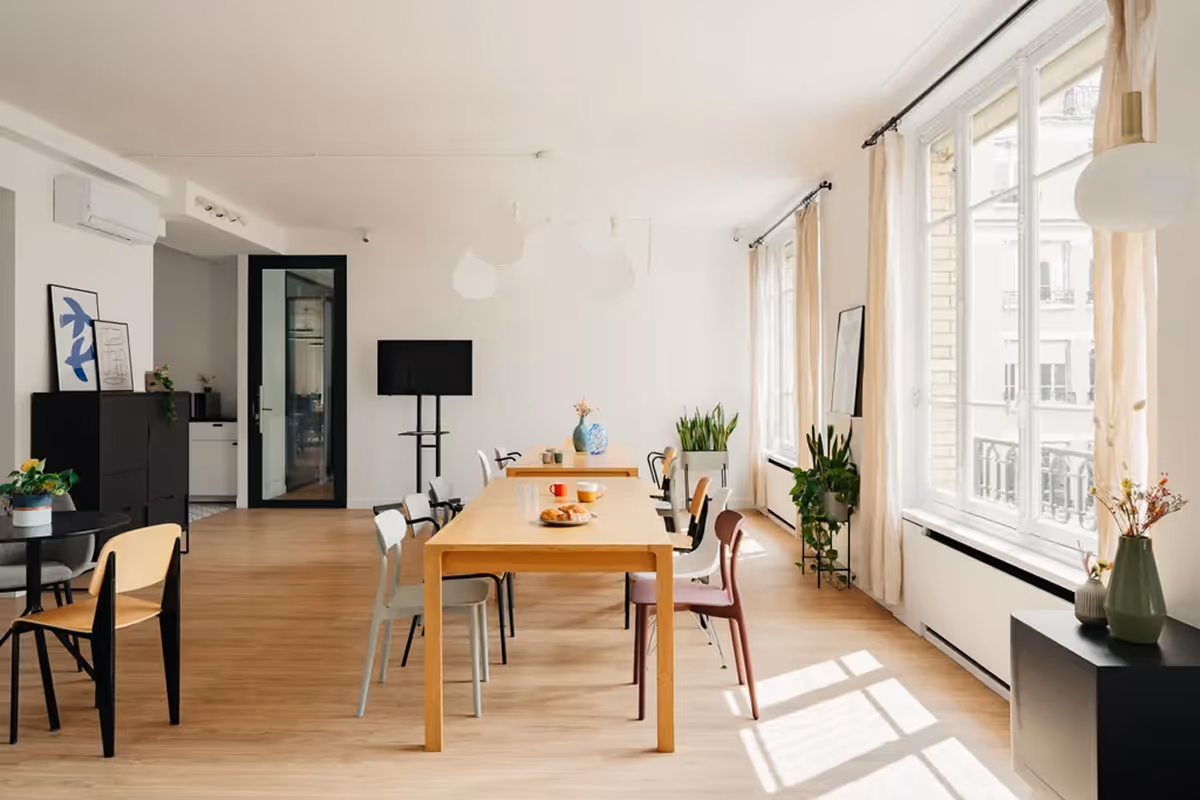 Intérieur bureau opéré – Paris