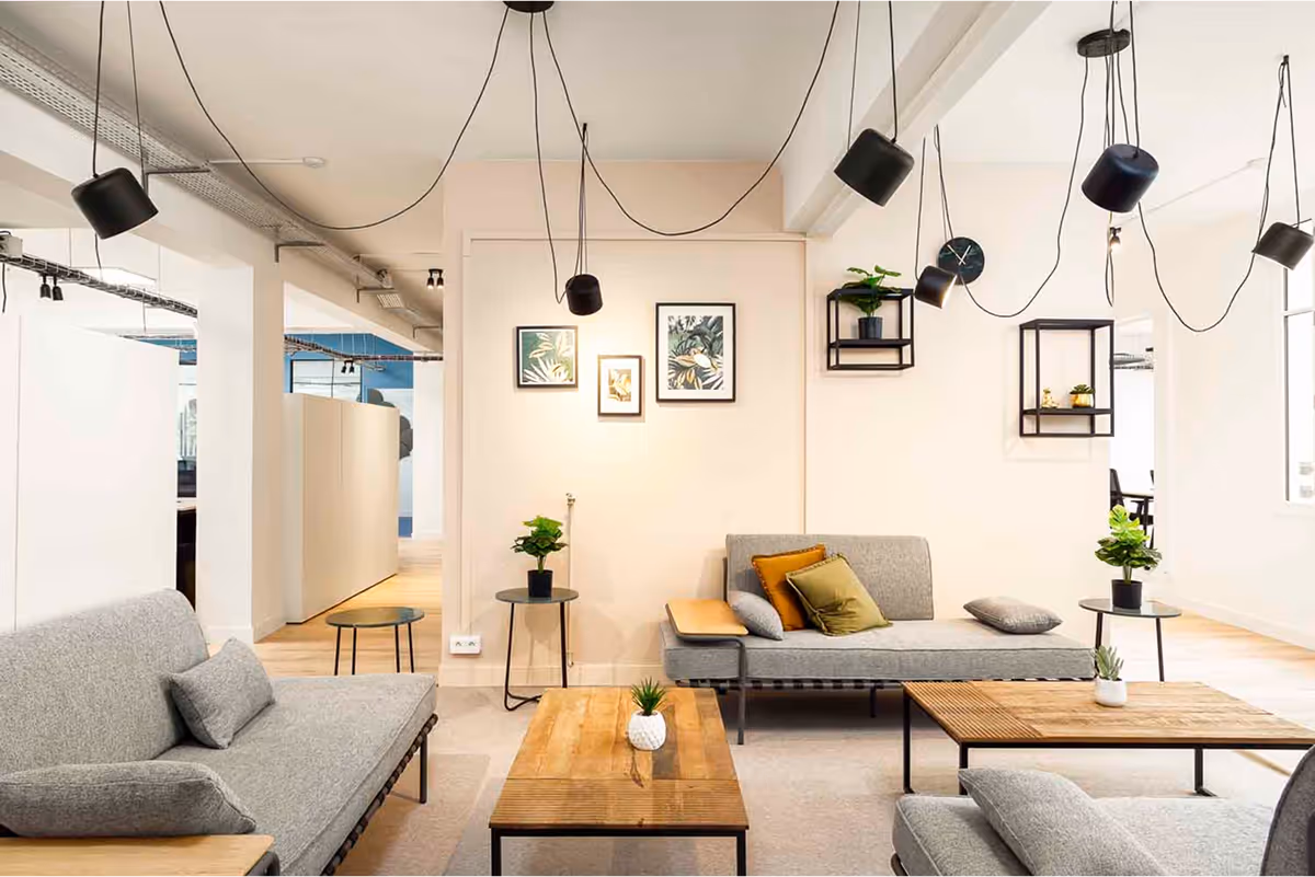 Location Bureau opéré – 11 Rue des Petites Écuries