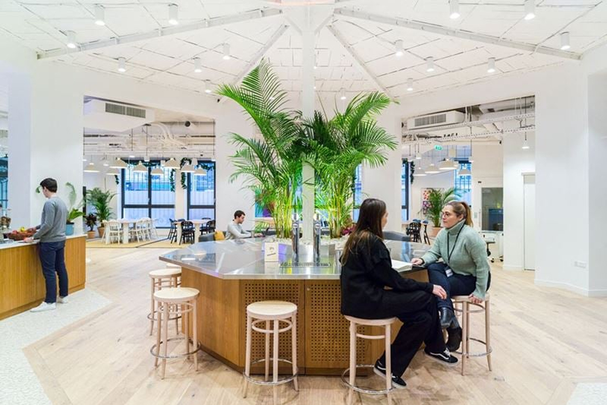 Ambiance de travail – 20 Bis Rue La Fayette