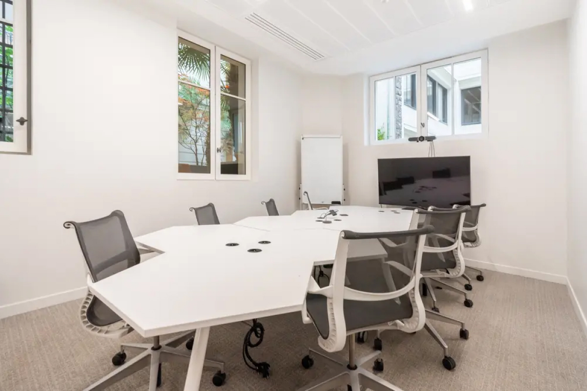 Location Bureau opéré – 35 Rue la Boétie