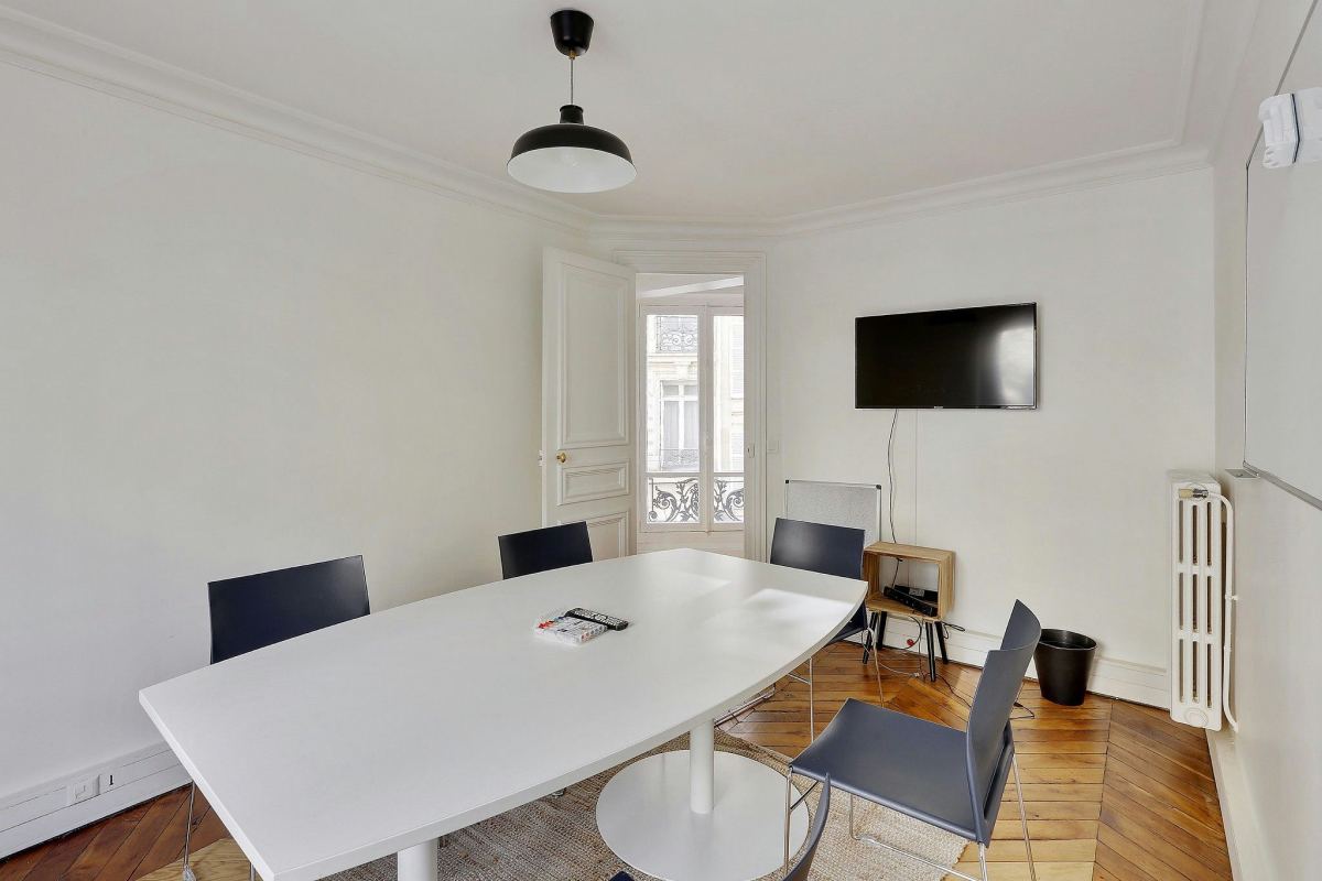 Intérieur bureau opéré – Paris