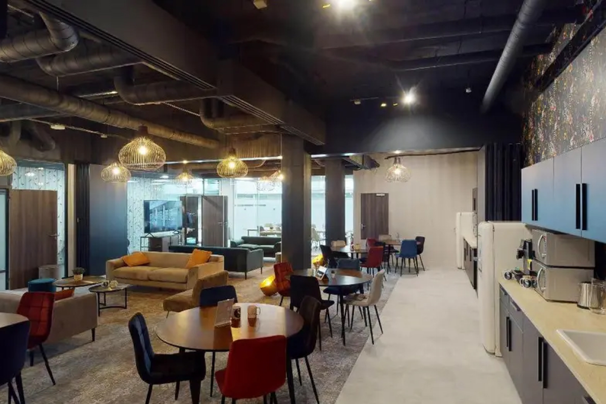 Ambiance de travail – 143 Rue d'Athènes