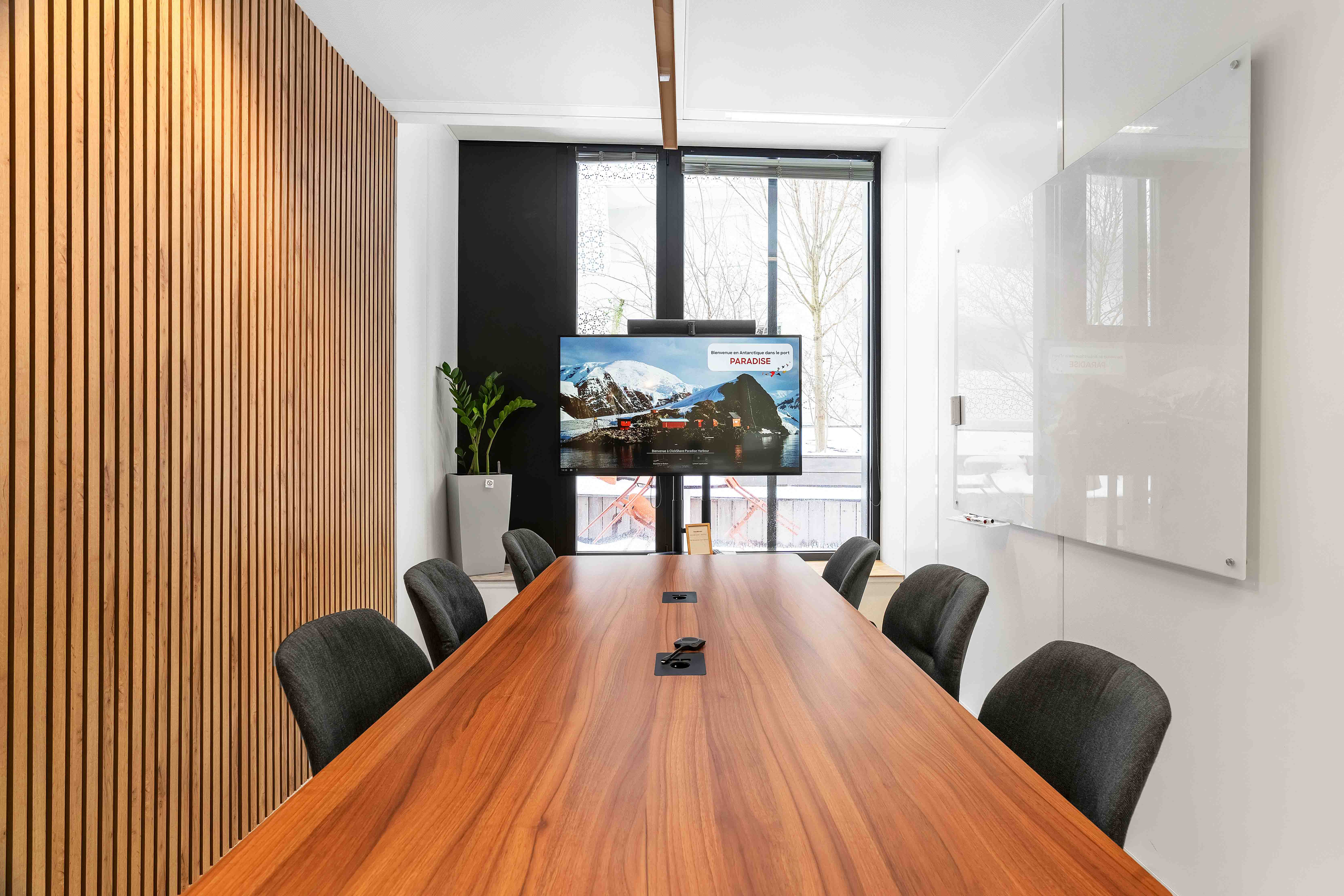 Location Bureau opéré – 19 Place Françoise Dorin