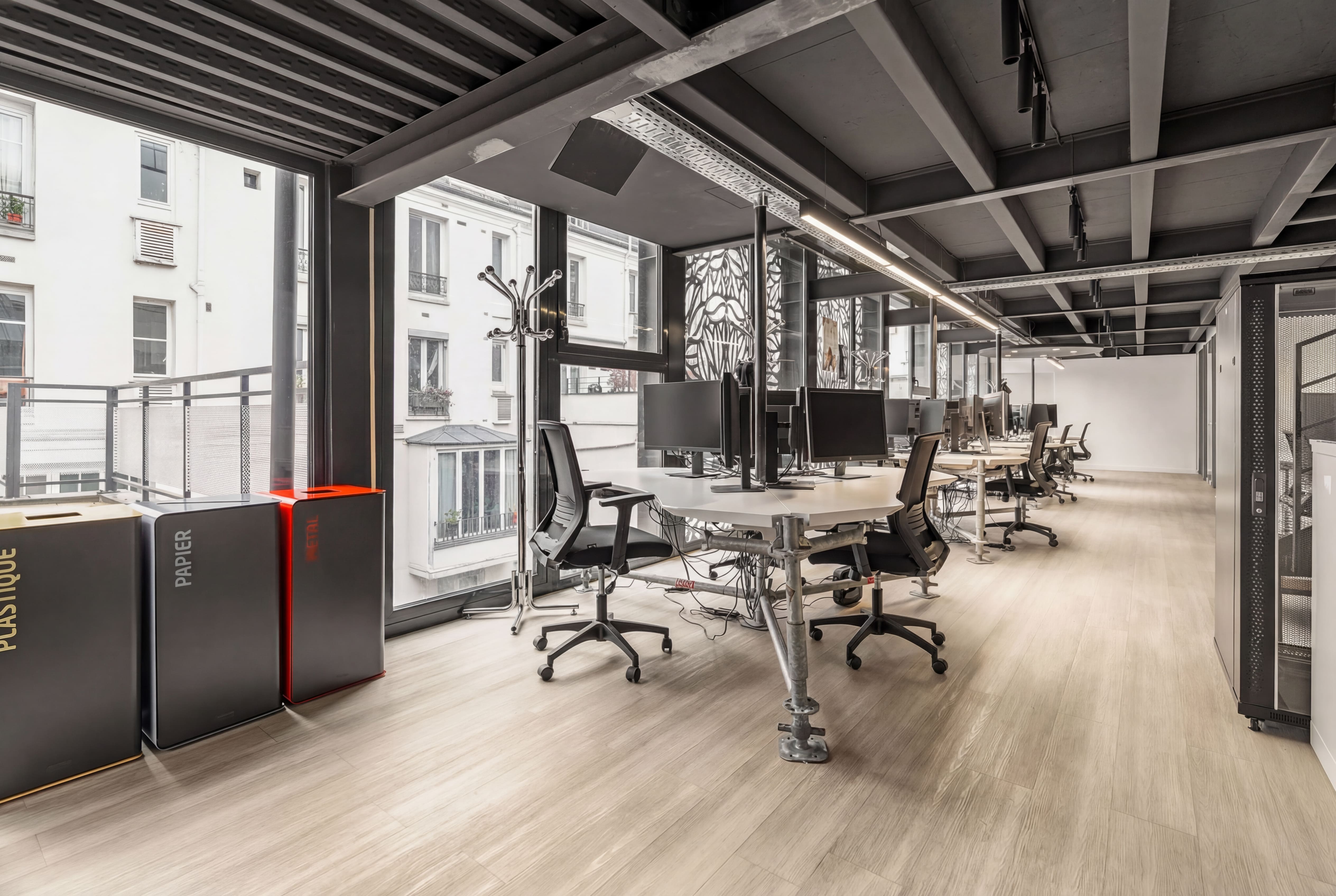 Intérieur bureau opéré – Paris