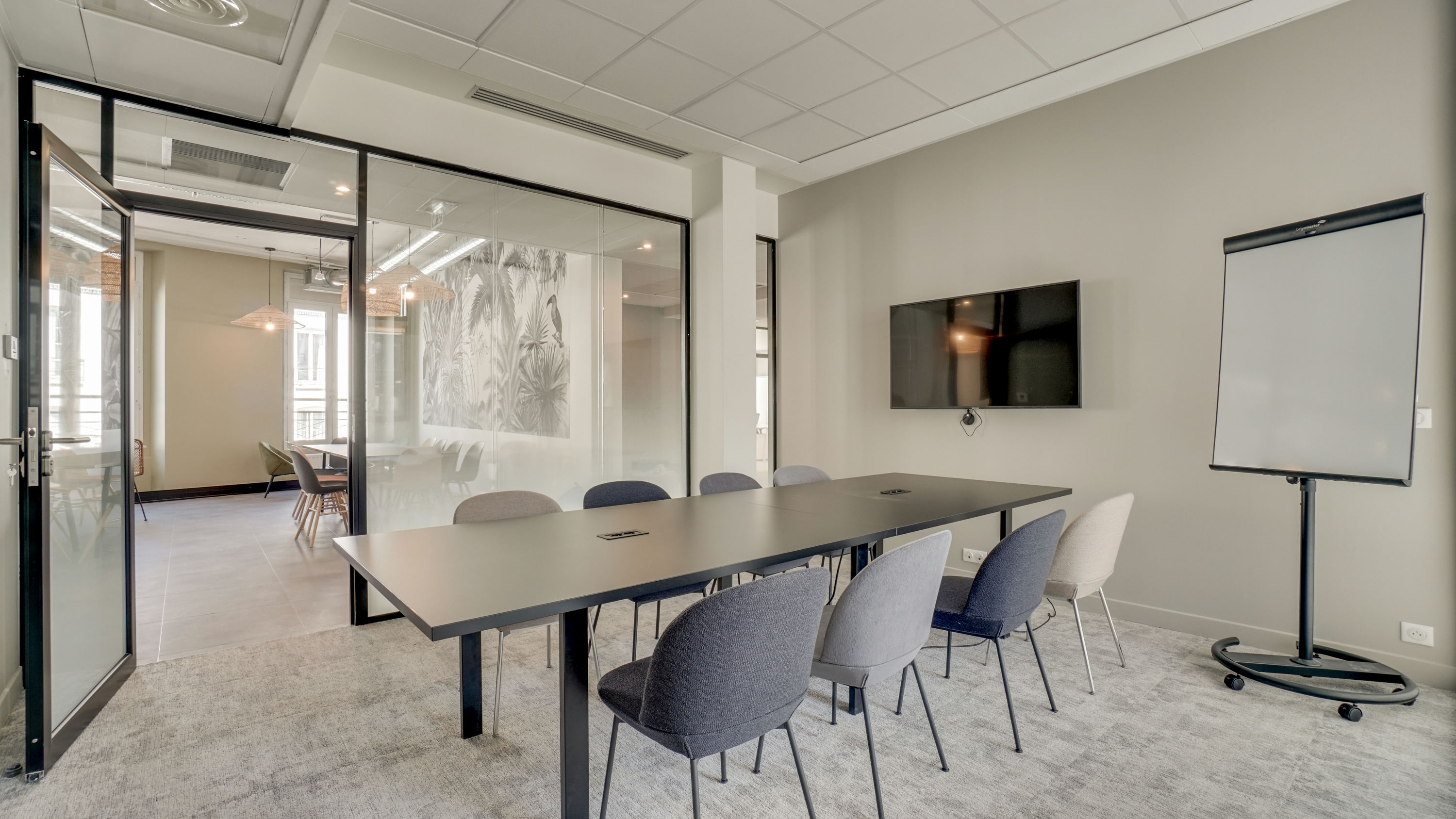 Intérieur bureau opéré – Paris