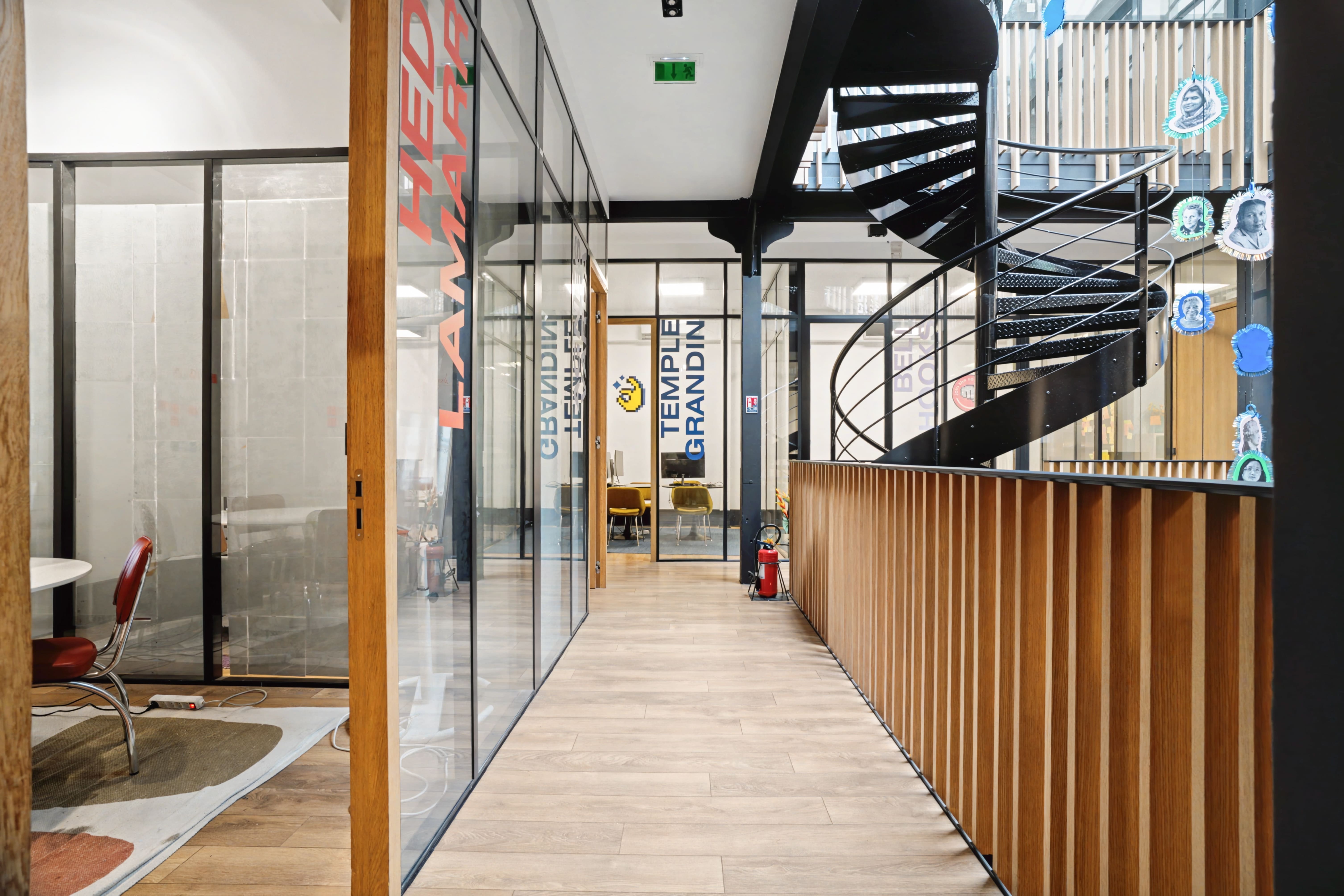 Intérieur bureau opéré – Paris