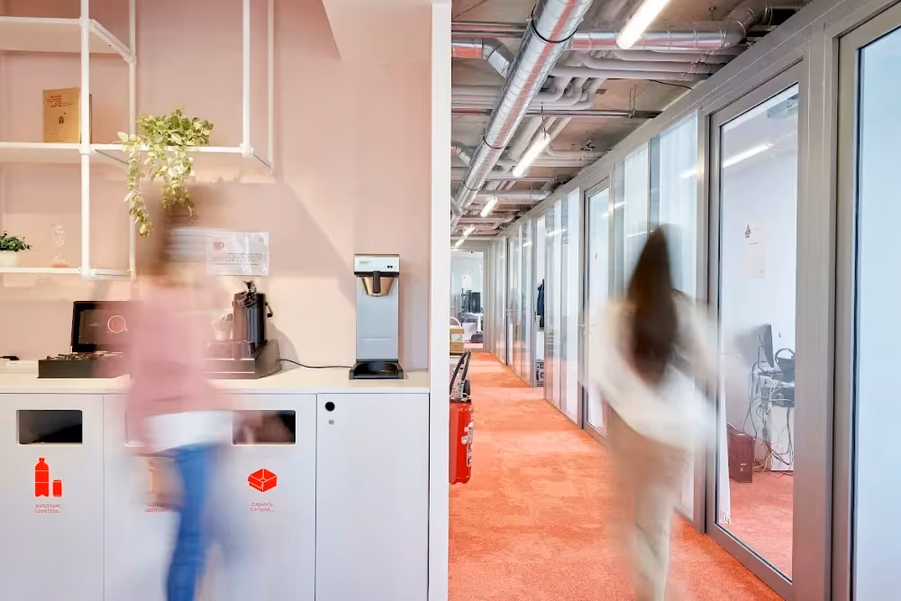 Bureau privatif avec services – 966 Avenue de la Mer-Raymond Dugrand