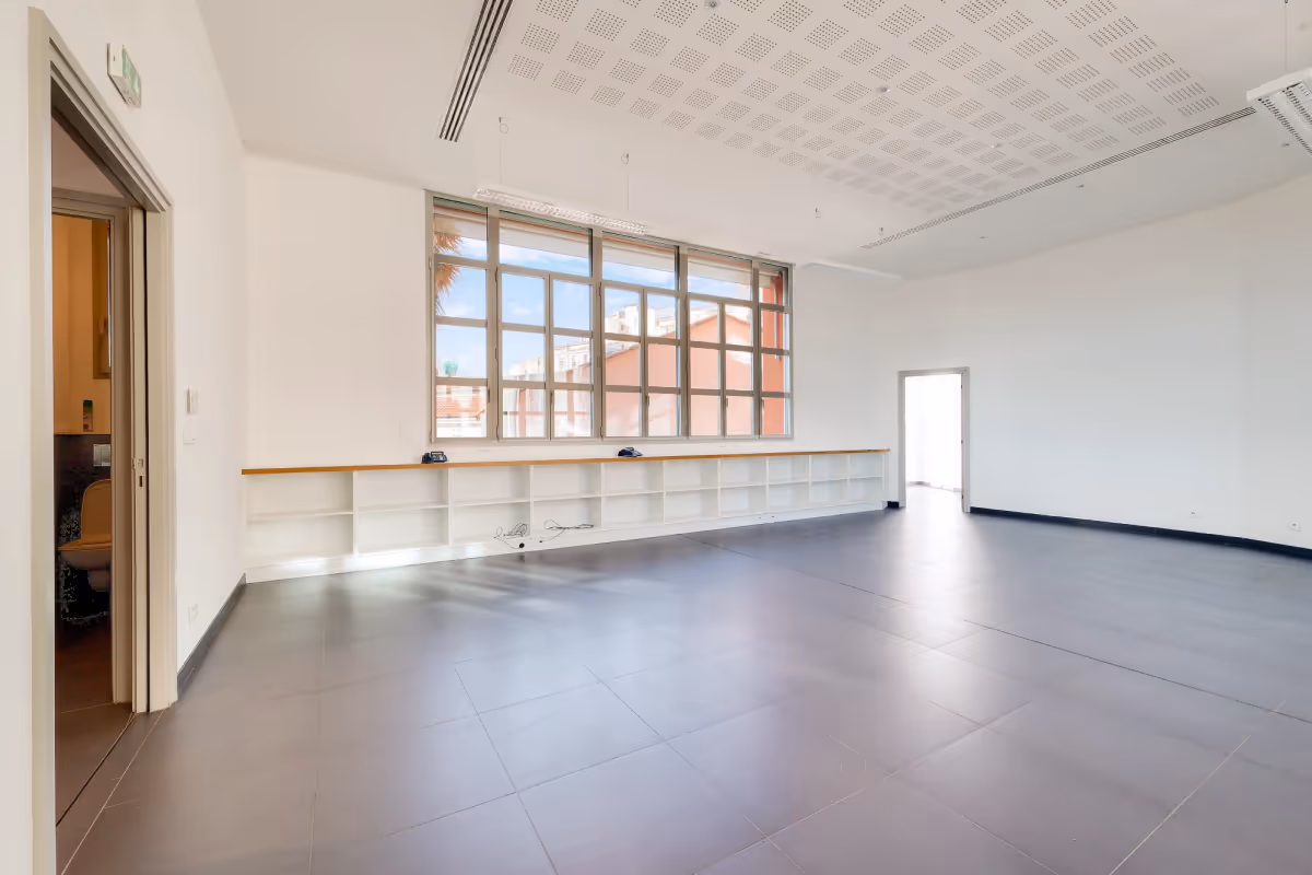 Intérieur bureau opéré – Marseille