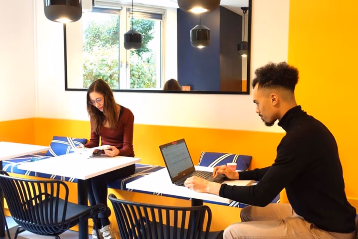 Bureau privatif avec services – 117 Avenue Victor Hugo