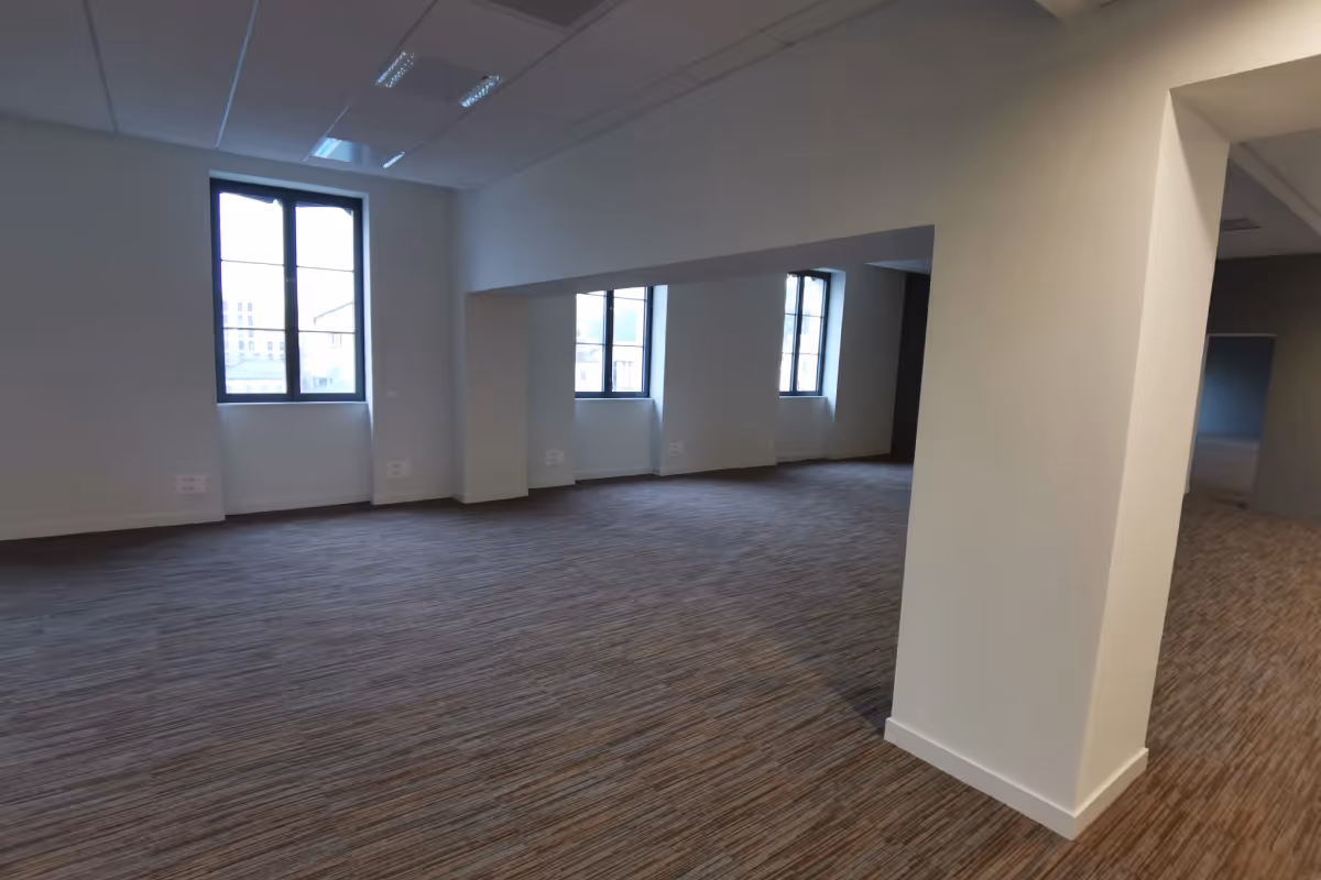 Intérieur bureau opéré – Lyon