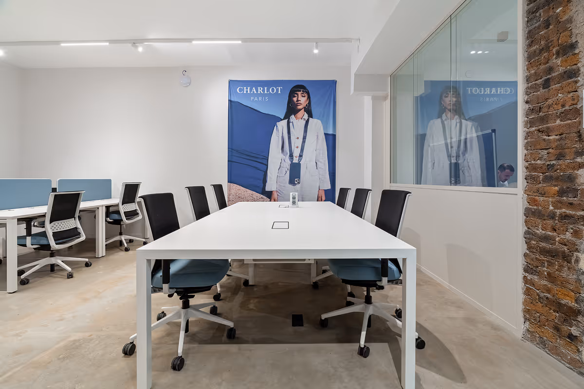 Ambiance de travail – 66 Rue Saint-Antoine