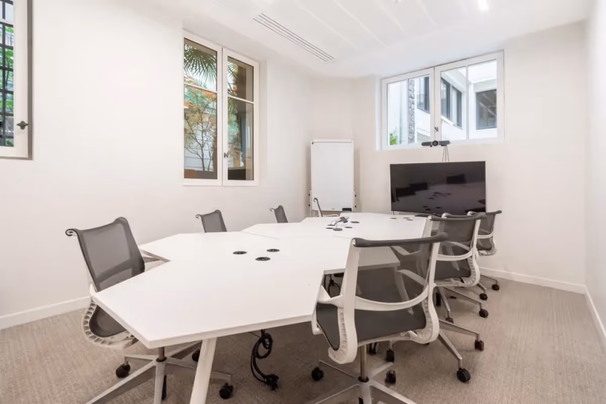 Location Bureau opéré – 35 Rue la Boétie