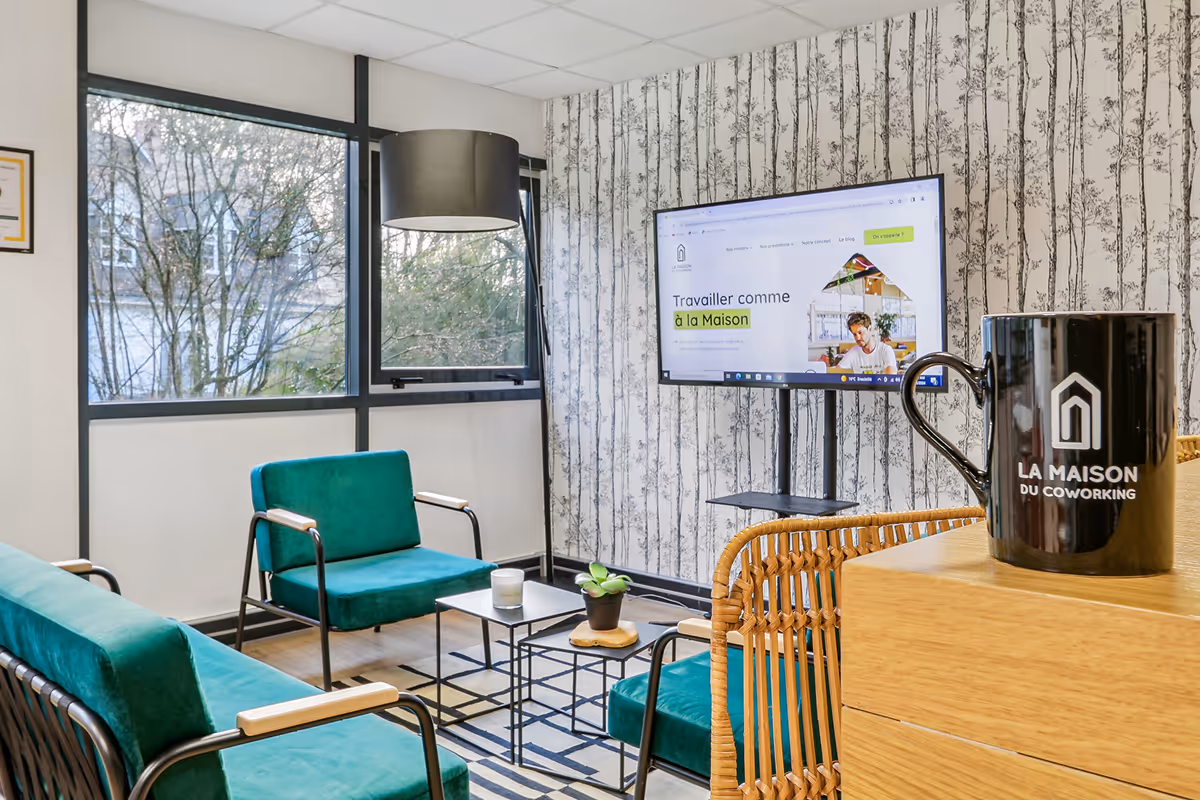 Bureau privatif avec services – 9 Avenue des Amethystes