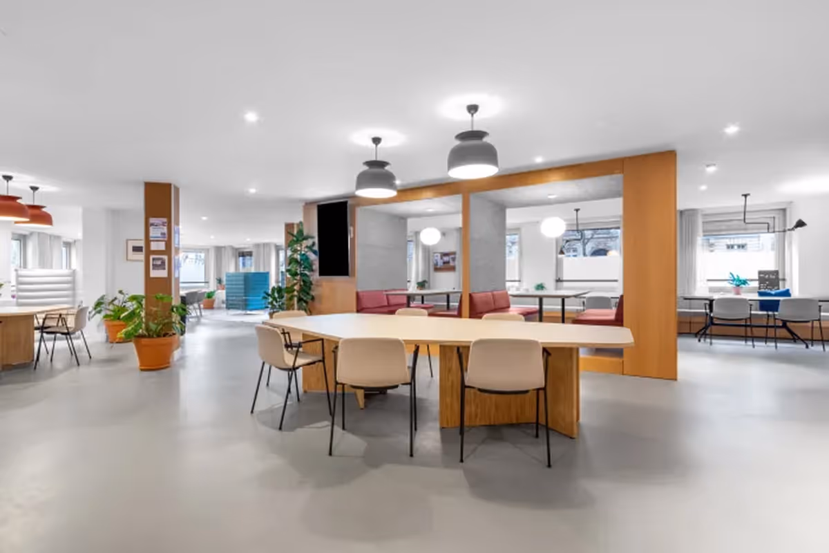Bureau privatif avec services – 54/56 Avenue Hoche