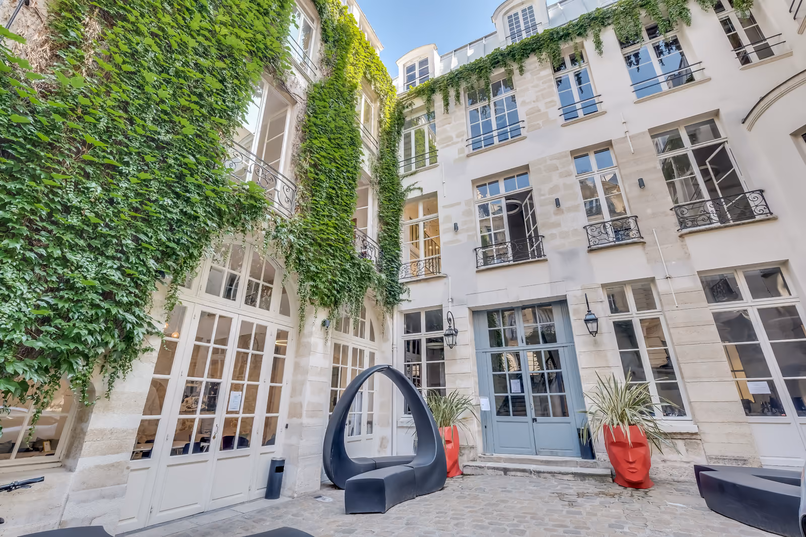 Bureau privatif avec services – 22 Rue Chapon