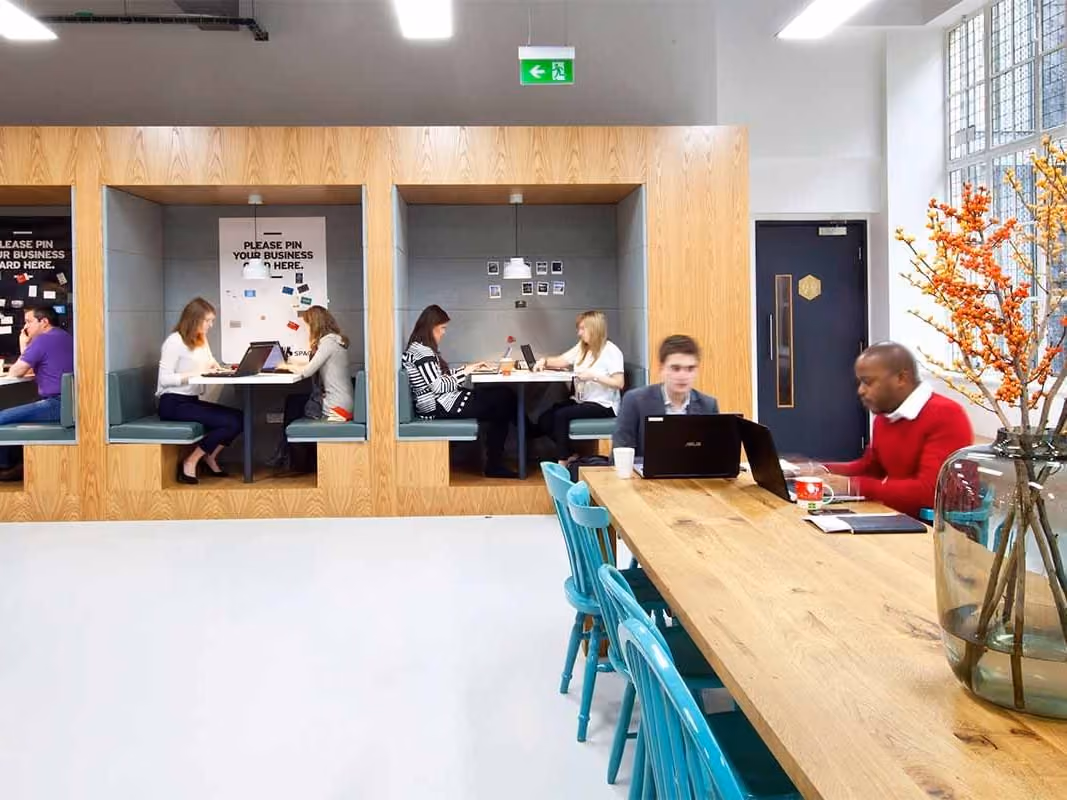 Bureau privatif avec services – 54/56 Avenue Hoche