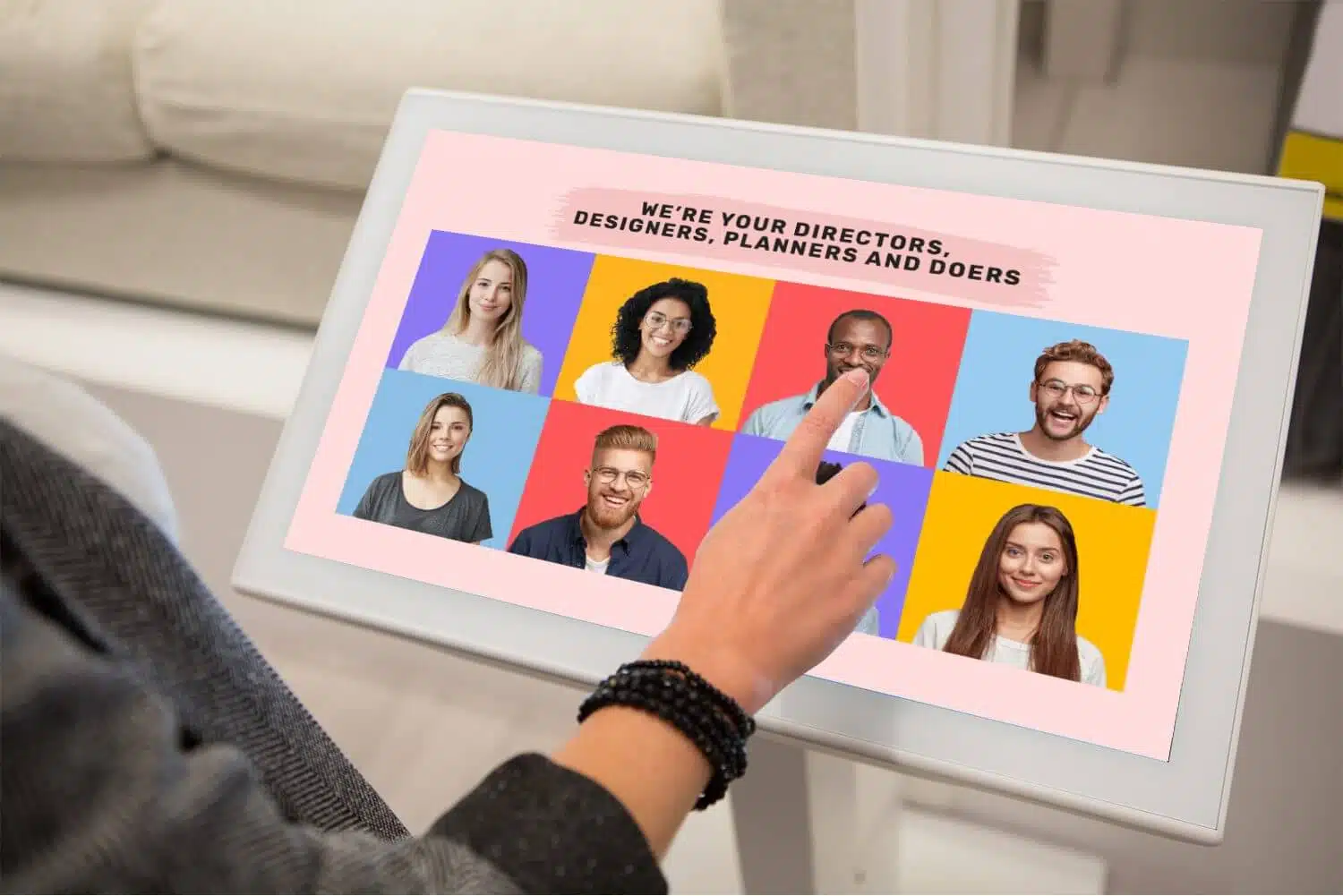Interactive Digital Signage: The Pros (there really are no cons)
