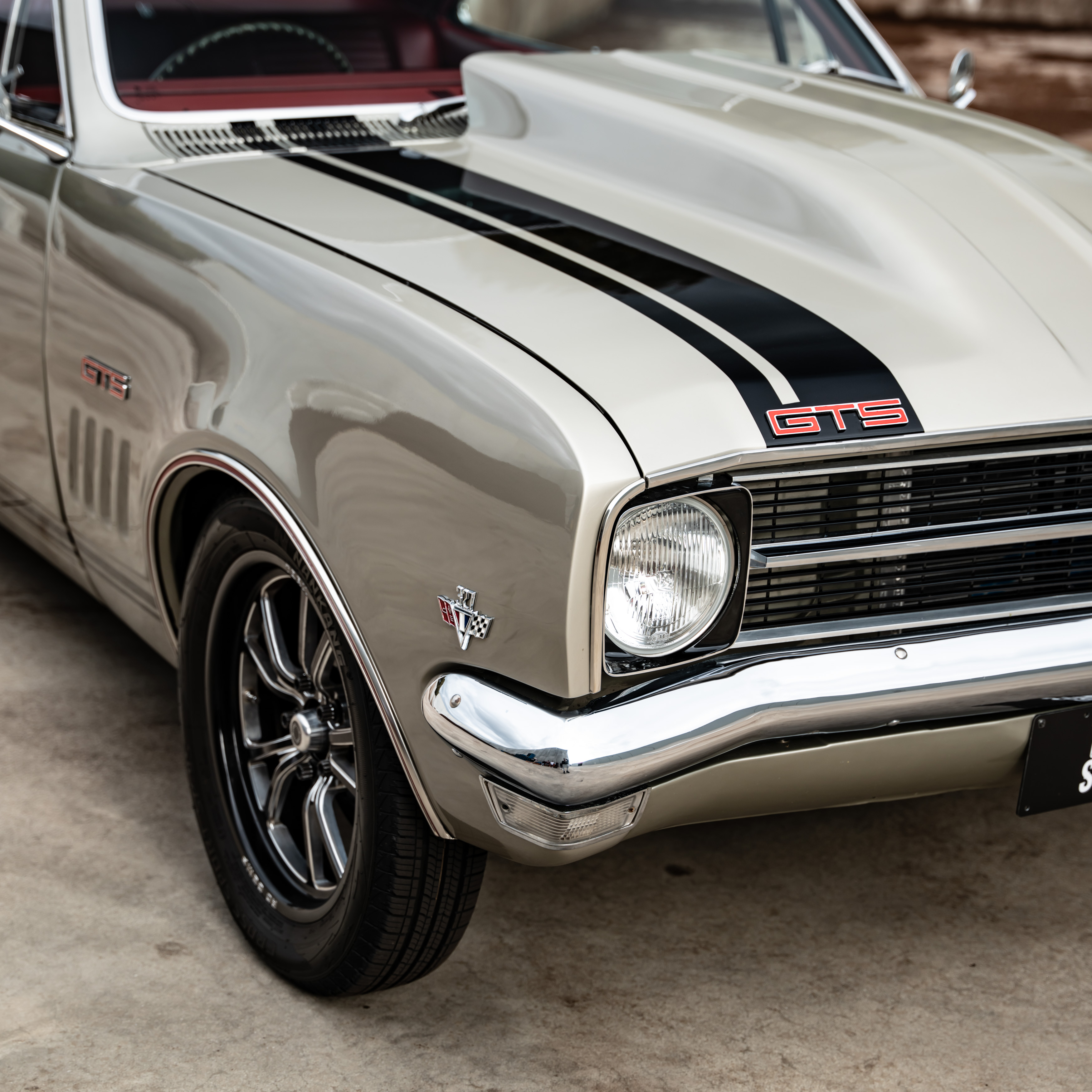 Tuff Streeters crowd