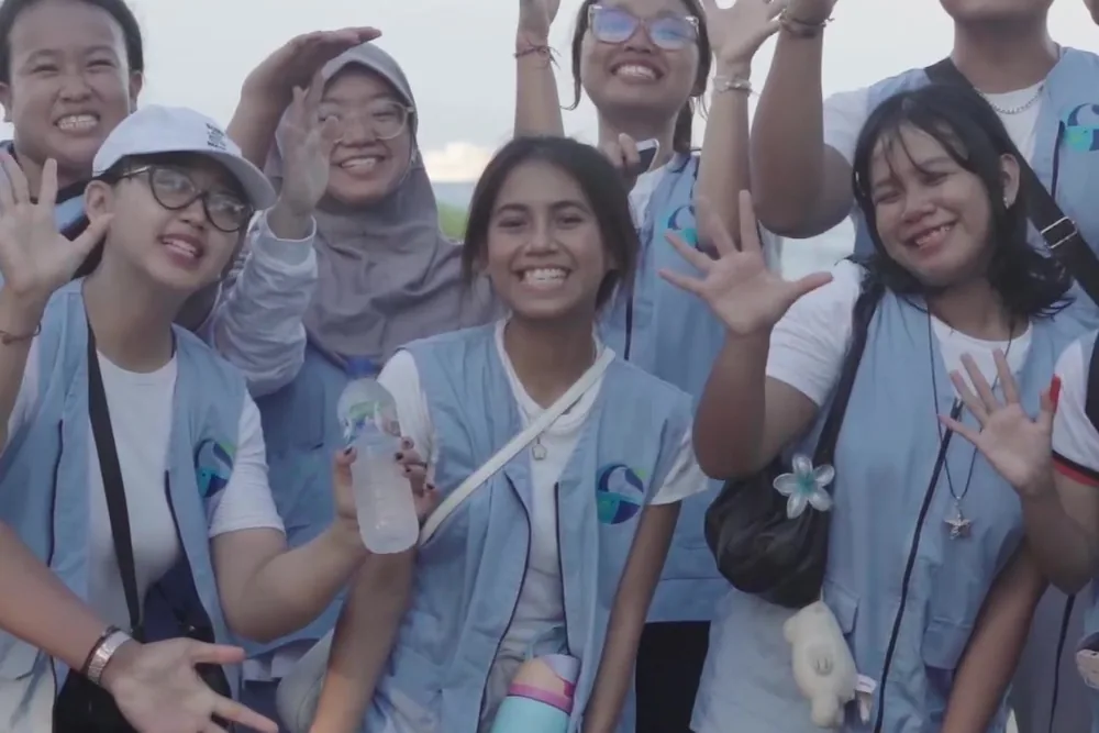 OceanHero volunteers at the Sanur Beach clean-up