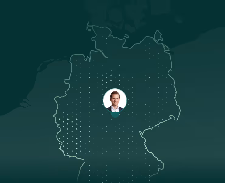 Landkarte von Deutschland mit einem Foto eines Mannes in der Mitte.