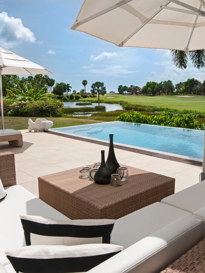 Book luxury hotels, cruises, yachts and rail journeys with benefits such as daily breakfast, hotel credits, upgrade priority, early check-in and late check-out, arranged through Clements Travel’s preferred partner programs worldwide.