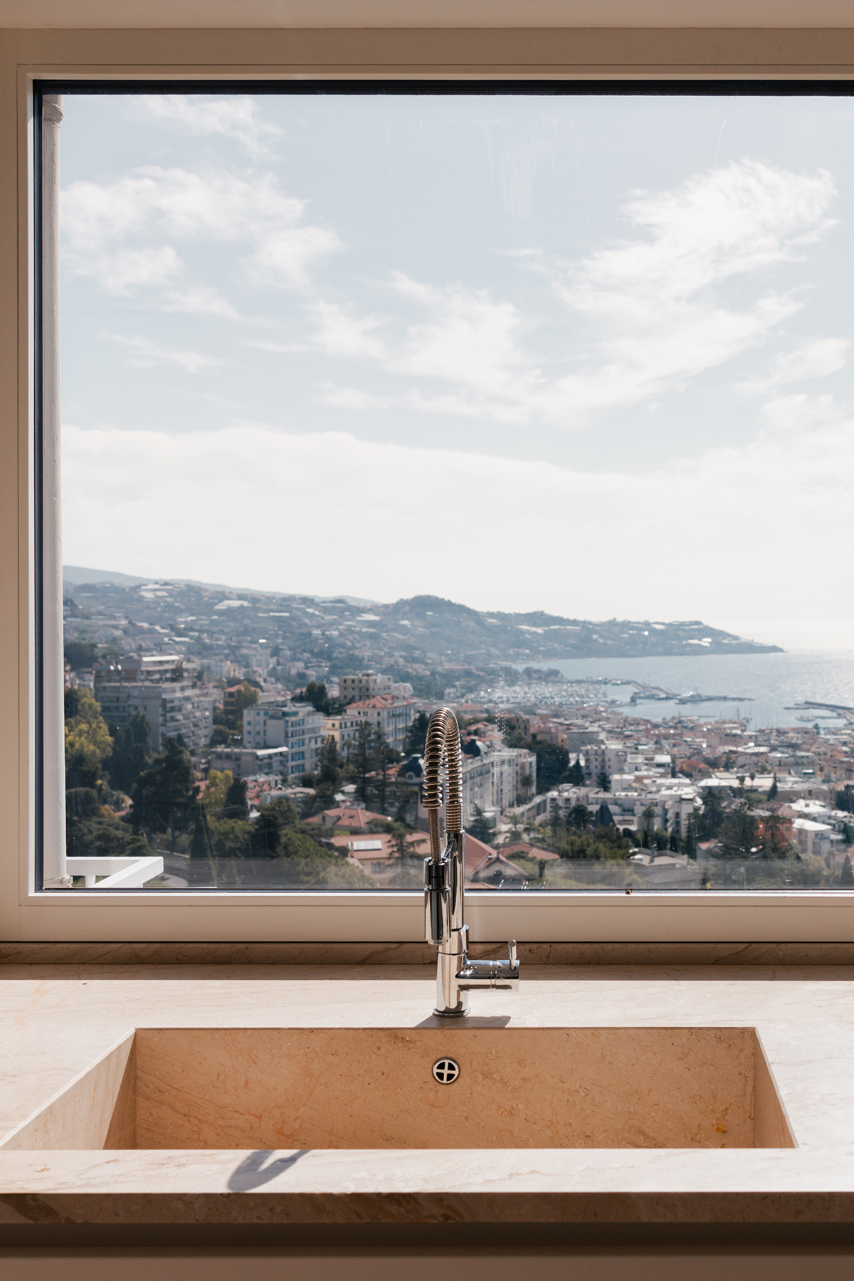 Vista panoramica di Sanremo dall’interno dell’appartamento