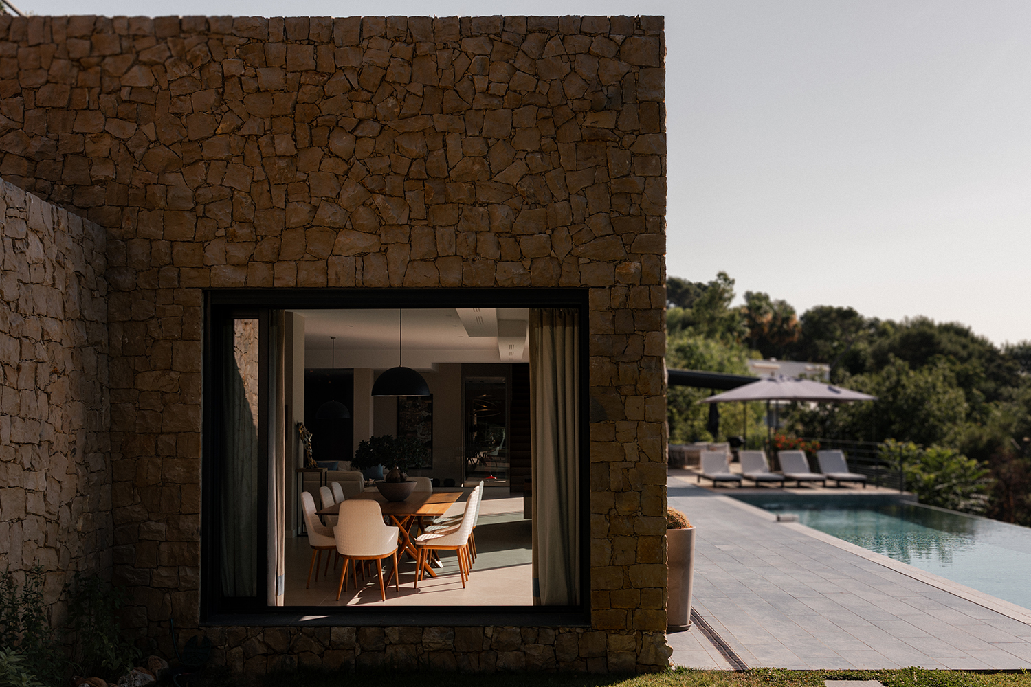 Villa contemporanea con piscina a Beausoleil