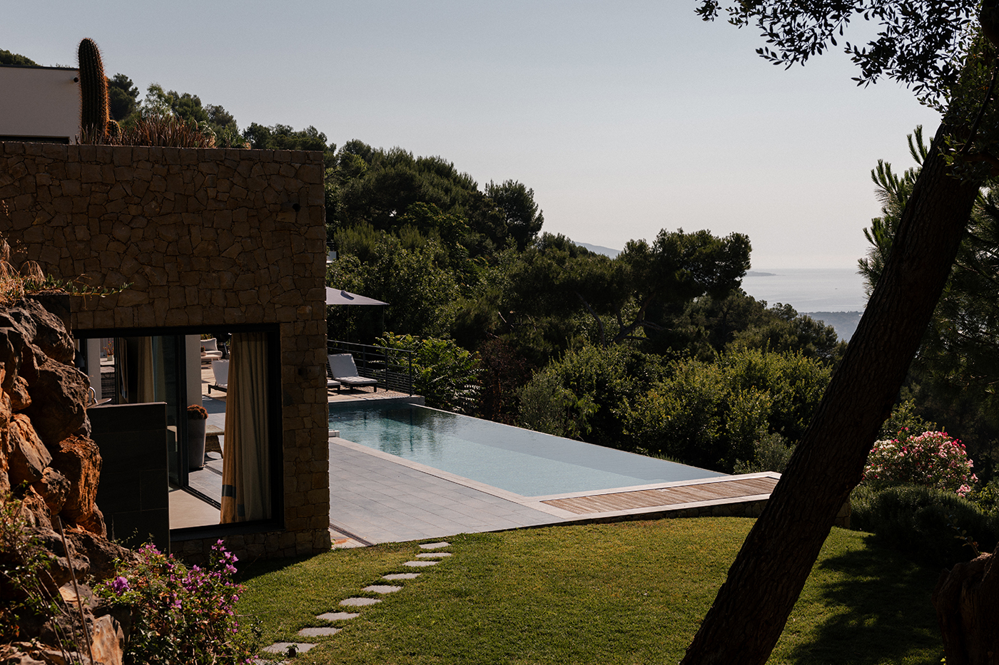 Villa exterior with swimming pool and garden in Beausoleil