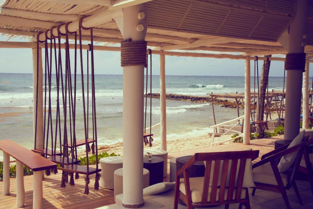 Four Seasons Bora Bora