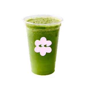 Ein durchsichtiger Becher mit leuchtend grünem Smoothie steht vor schwarzem Hintergrund. Der Becher ziert ein pinkfarbenes Blumenlogo, das Frische und Gesundheit symbolisiert.