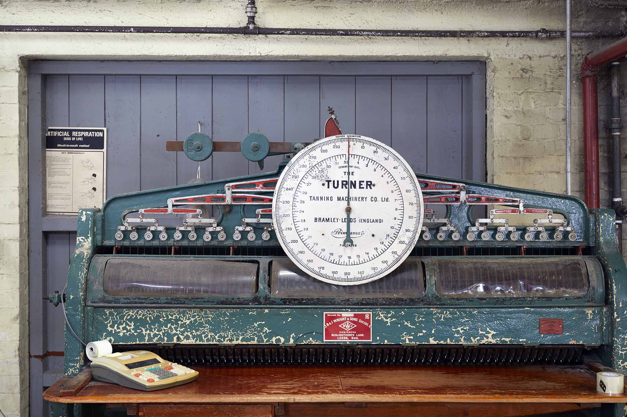 old scales with large dail devonia
