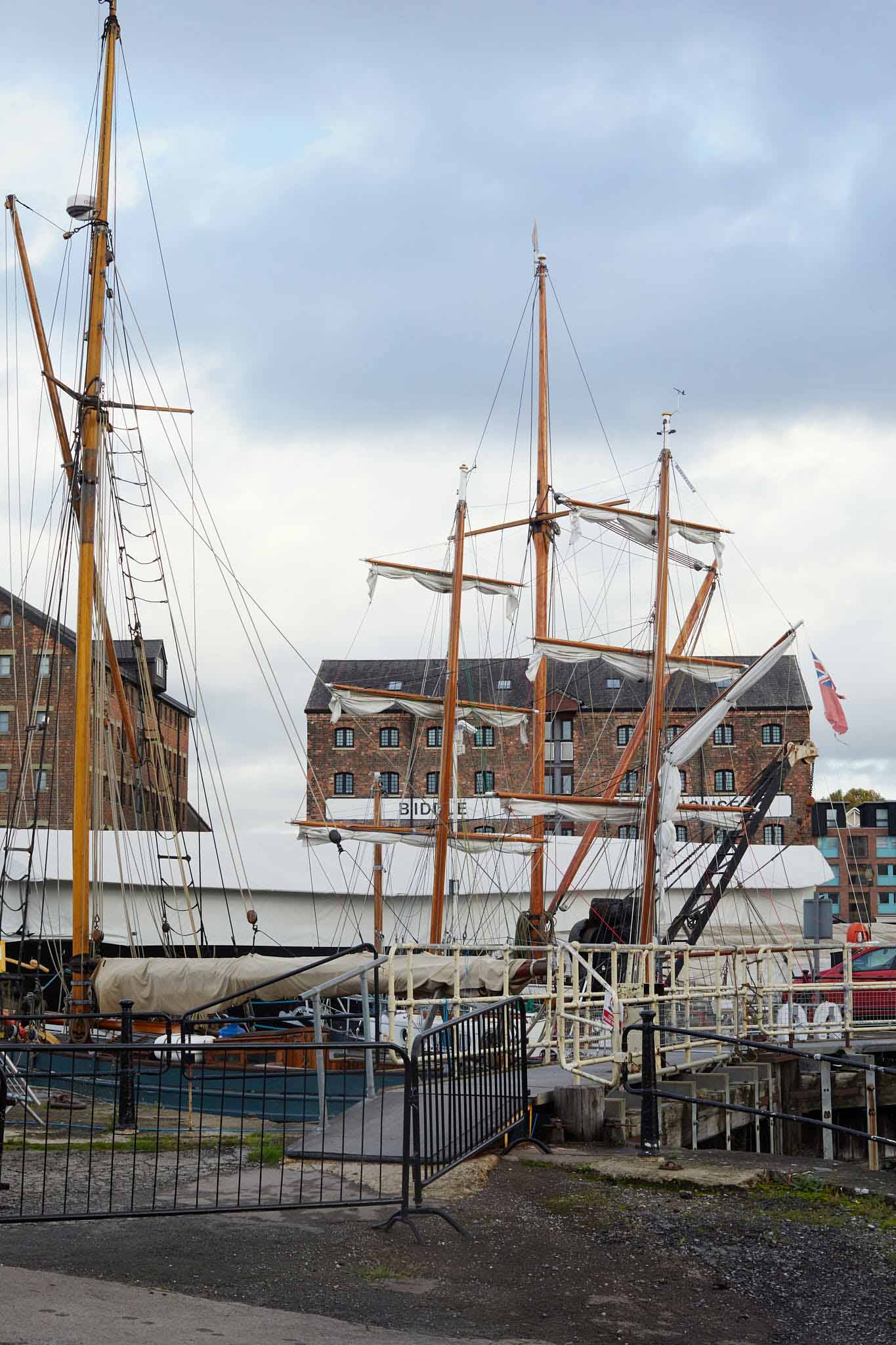 T Nielsen and Co ship wooden mast