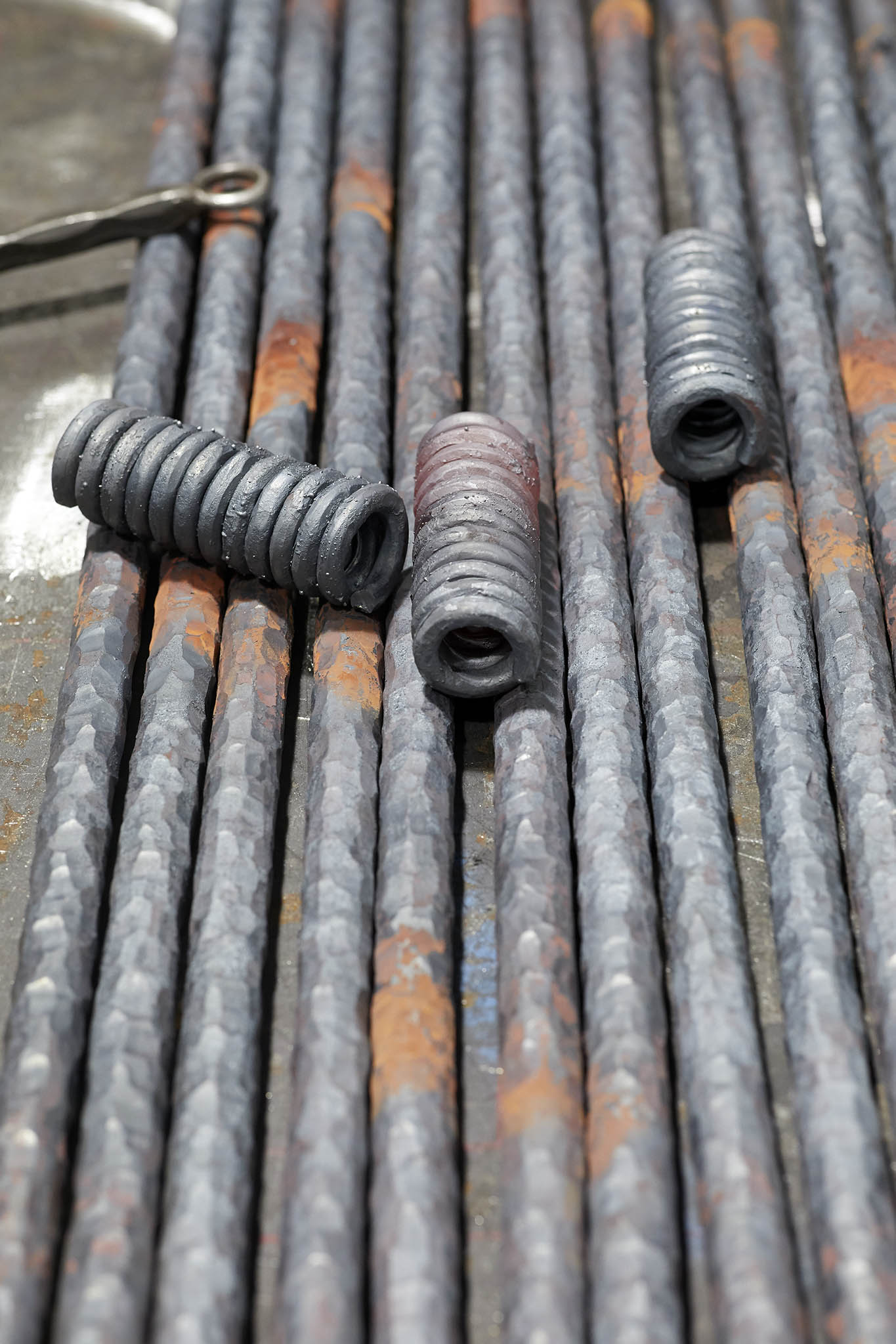 Cox London grey metal rods 