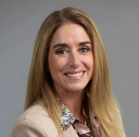 Raejeanna Skillern Square headshot