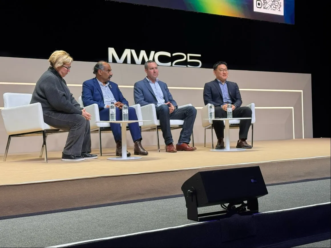 Speakers sitting on stage at MWC25