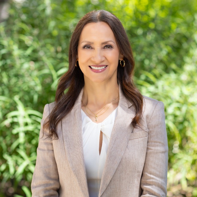 Sandra River headshot